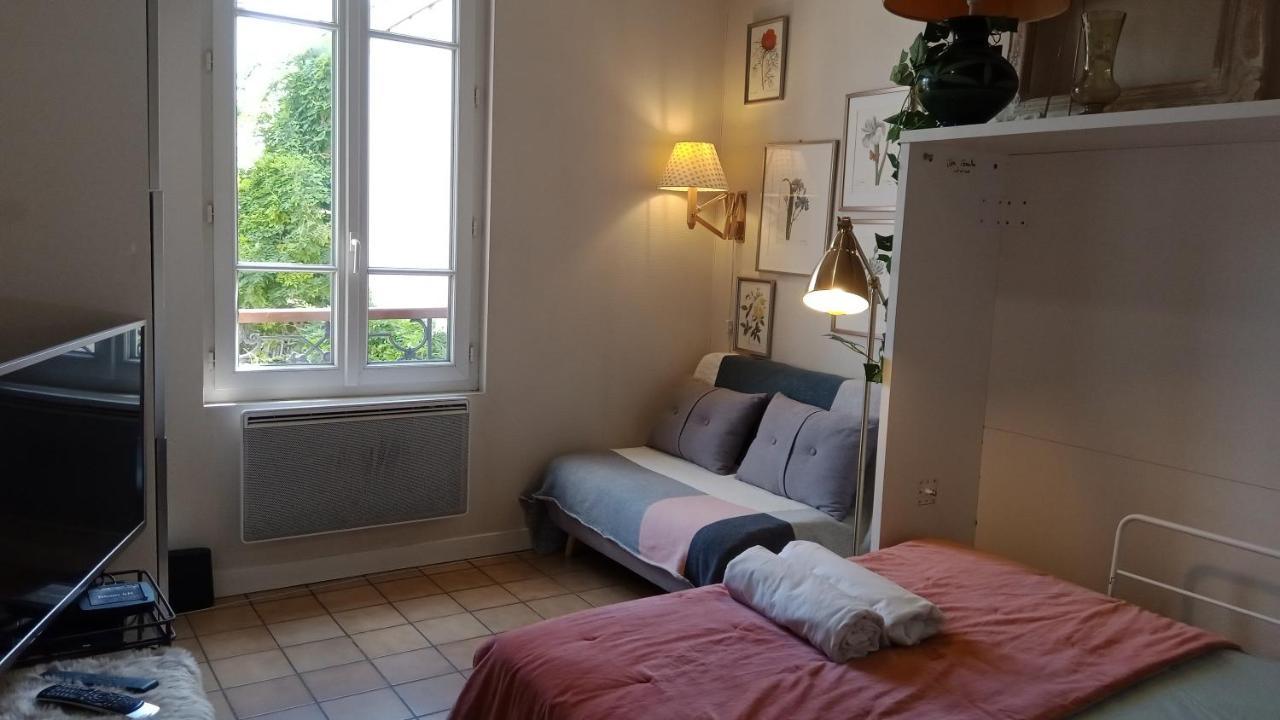 Paris Authentic House Small, Bright And Calm Studio Exterior foto